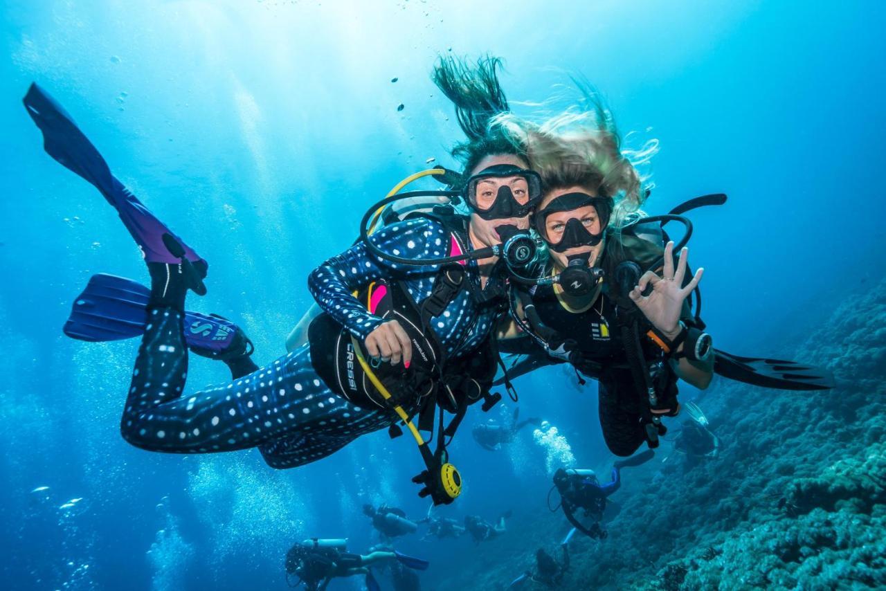 Manta Dive Gili Trawangan Resort Екстериор снимка